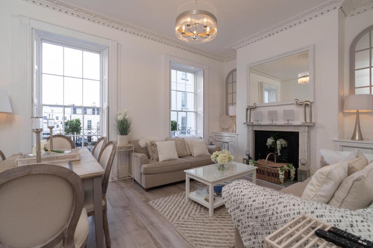 Gloucester Place Townhouse With Hot Tub! Cheltenham Eksteriør bilde